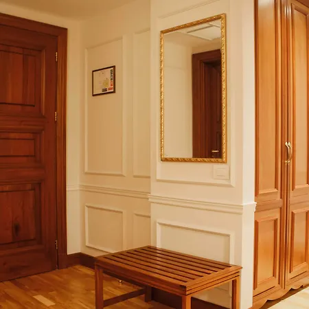 Opera 4* Τίρανα