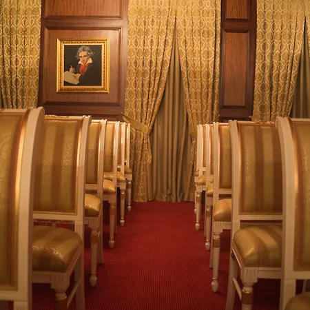 Hotel Opera 4*