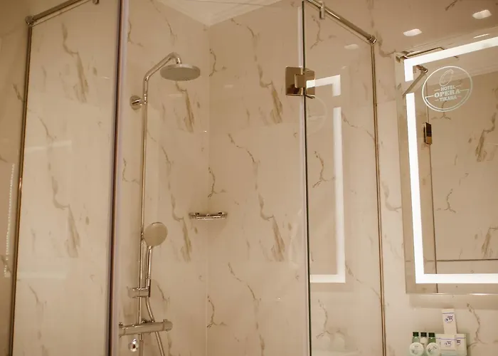 Opera 4* Тирана