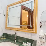 Отель Opera 4*