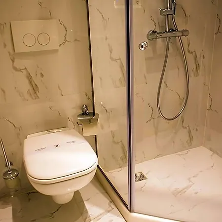 Opera Hotel 4*