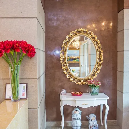 Opera فندق تيرانا