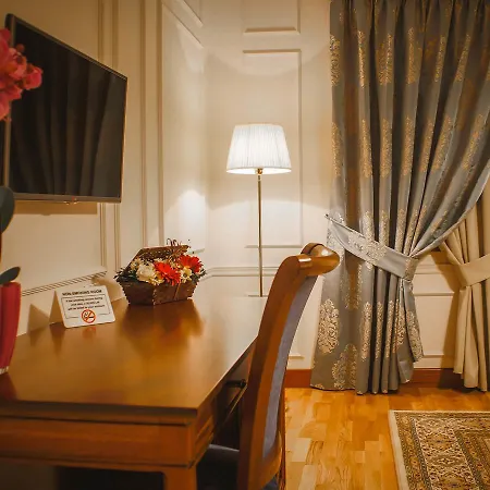Opera Otel