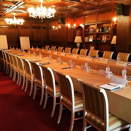 Opera 4* تيرانا