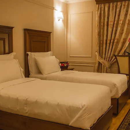Hotel Opera