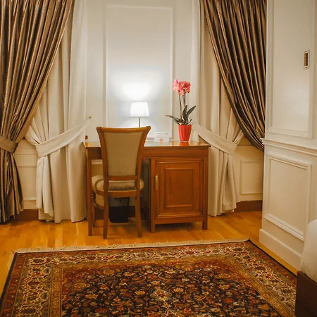 Otel Opera Tiran